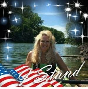 Meet your Posher, Dee